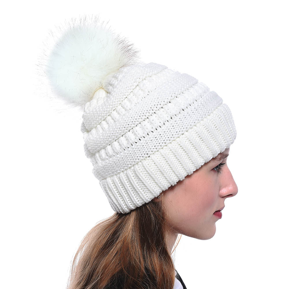 Wholesale Autumn and Winter Imitation Fur Fox Fur Ball Cap for Women Acrylic Knitted Hat
